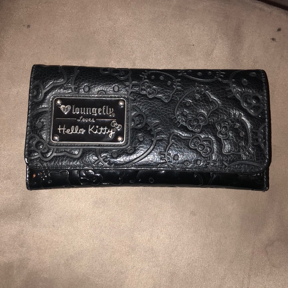 Hello kitty leather wallet